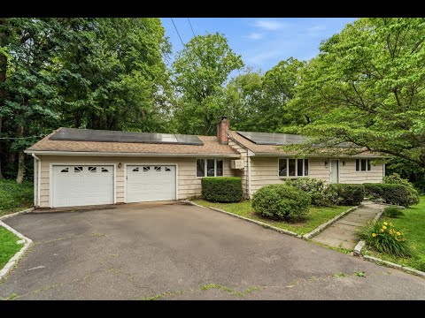 30 Creeping Hemlock Drive, Norwalk, CT home video tour