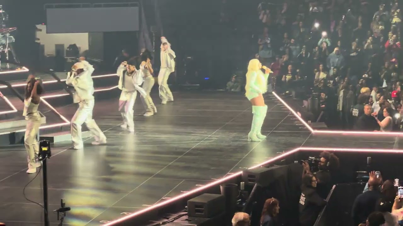 Mary J. Blige “Love No Limit/Mary Jane (All Night Long)” - The For My Fans Tour 4K St. Louis 2025