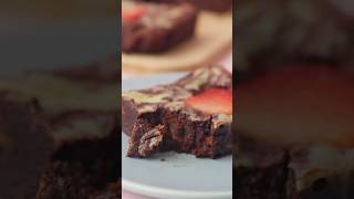 The TikTok-Famous Strawberry Cheesecake Brownies You NEED to Bake 💖