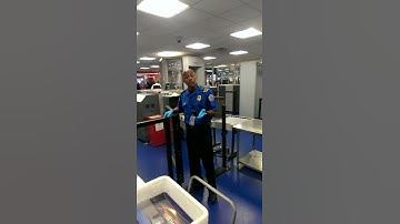 TSA Gives an Announcement, Stops Doing Job When He is Filmed