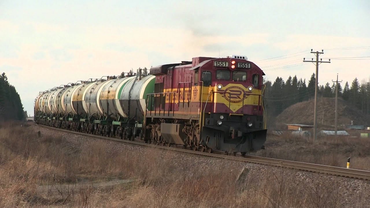 ц36 7и 1556 тепловоз на станции раквере. тепловоз ц36 внутри. ц36-7и. тепловоз ц36-7и. Ge c36-7.