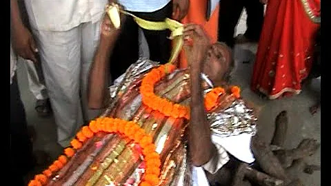 SHOCKING: Dead man rises from funeral pyre, people...