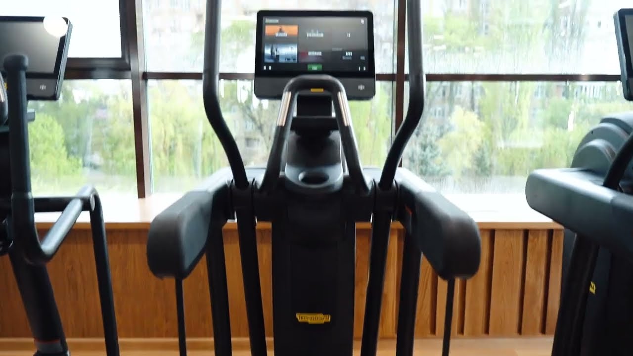 «Лидер премиум спорт» тренажерный зал.