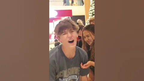 Kiss or slap? *Cringe Edition*