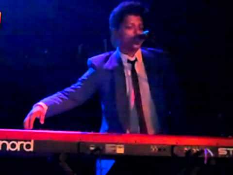 Bruno Mars - Marry You [NYC Bowery Ballroom]