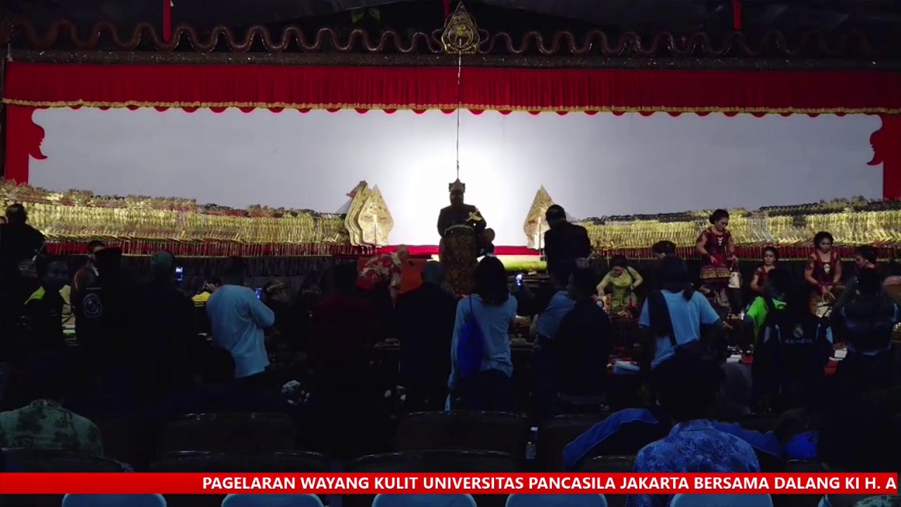 PAGELARAN WAYANG KULIT UNIVERSITAS PANCASILA JKT DALANG KI H. ANOM SUROTO DAN KI MPP. BAYU AJI (REC)
