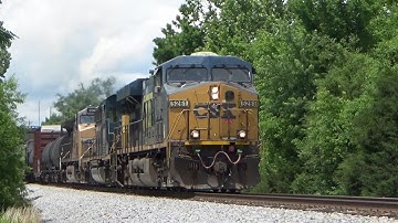 CSX ES40DC 5261 w/ UP Power Leads Manifest Q585-02 on 6/2/22