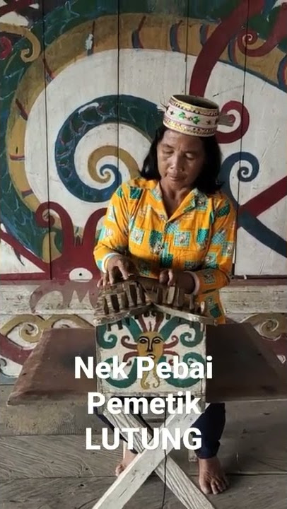 Pemetik Alat Musik Tradisional LUTUNG Dayak Kenyah Bena Baru, Berau. Kalimantan Timur