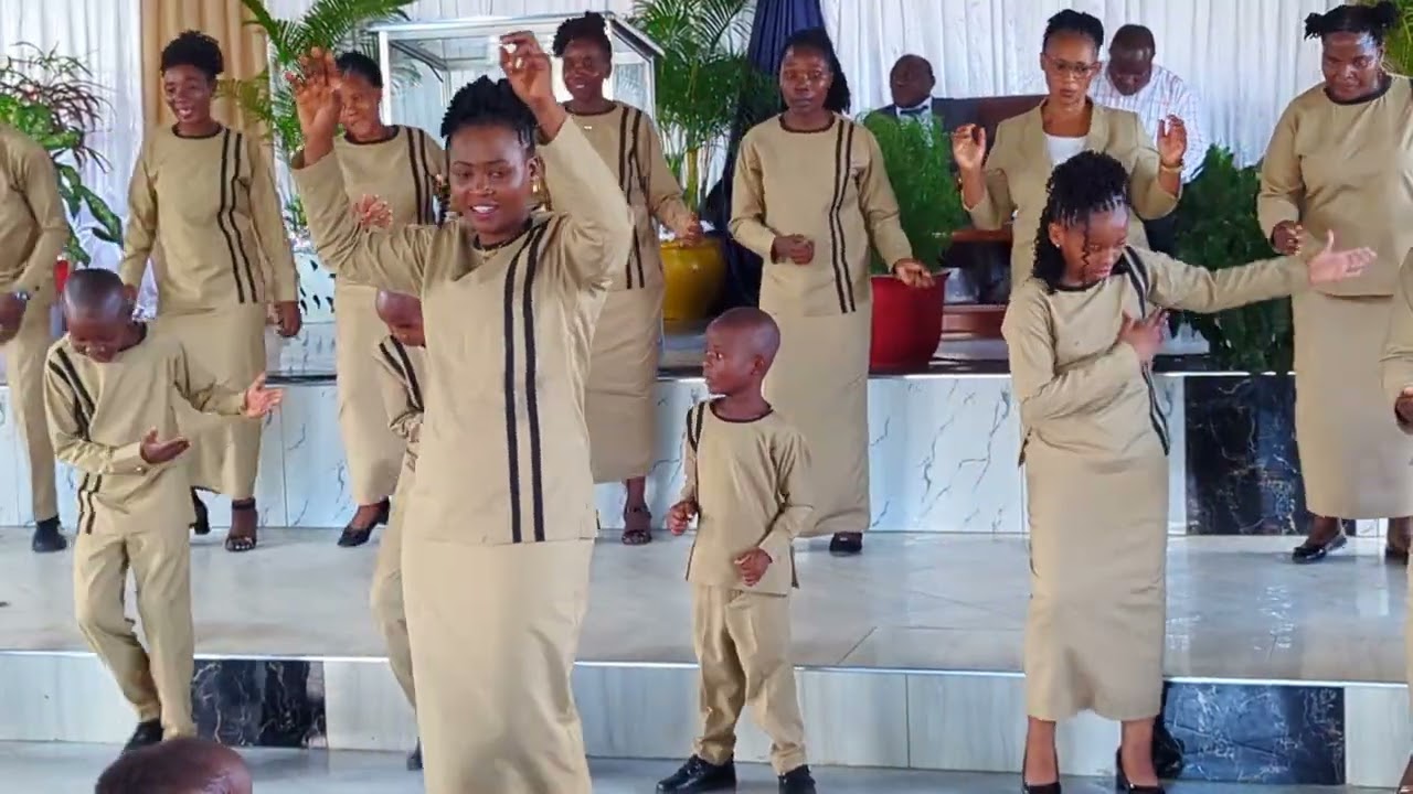 Tazama ilivyovyema. Wakati wa uzinduzi wa albamu mpya 