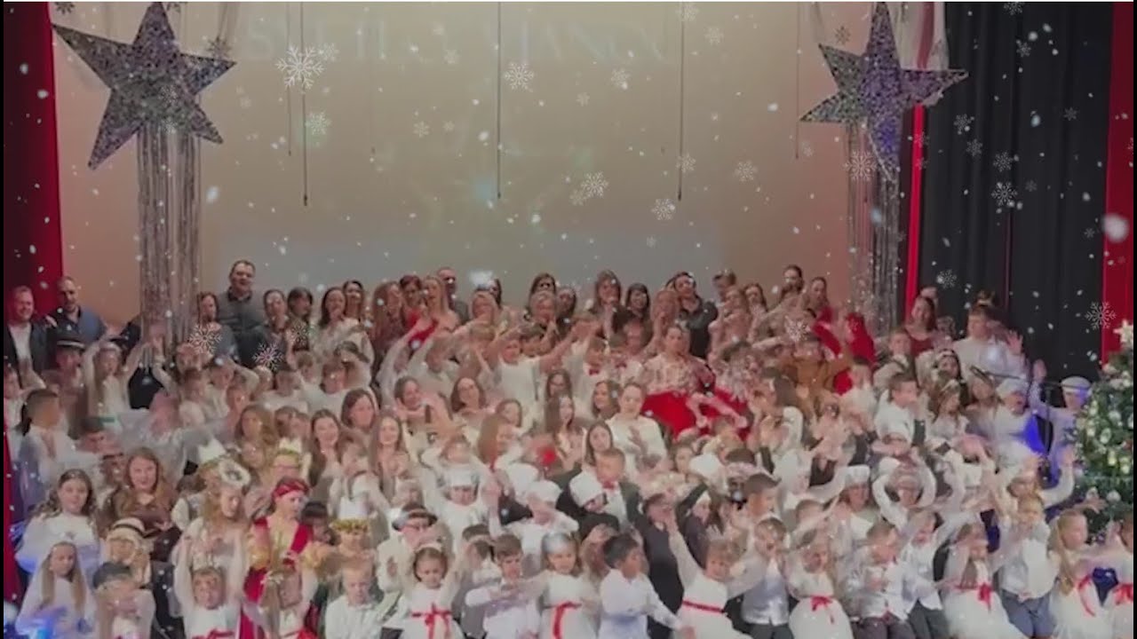 SVETLO VIANOC ❤️ ZŠ Komenského 6, Sobrance (2025) - 🎄Vianočný pozdrav🎄