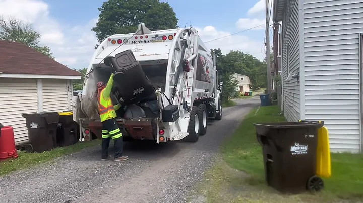 Whitetail Disposal freightliner Mcneilus rear loader number 257 