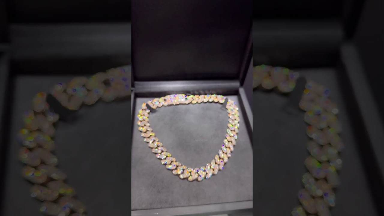 All of our inventory in VS - VVS Quality Diamonds. Come Shop! 