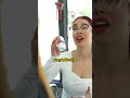 هيك عقلك حابب يعمل و أنت بالباص