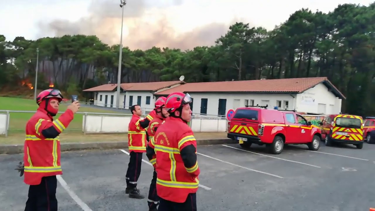 Anglet : les avions Canadair en soutien aux pompiers