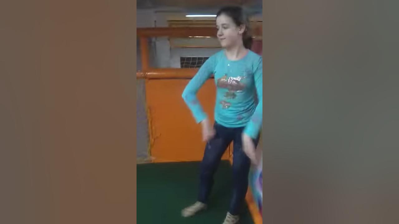 Скай ап прижок - YouTube