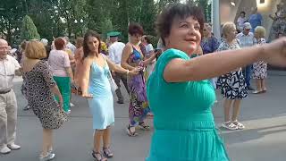 Так устроены мужчины!!!💃🌹Танцы в парке Горького!!!💃🌹Харьков 2021