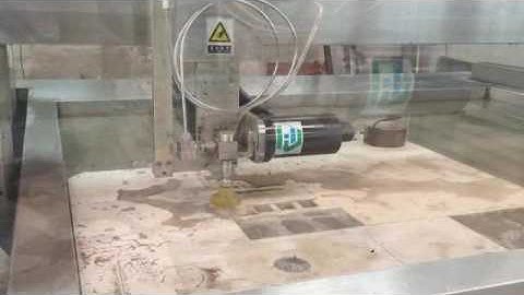 Máy cắt tia nước 5 trục - cắt ceramic
