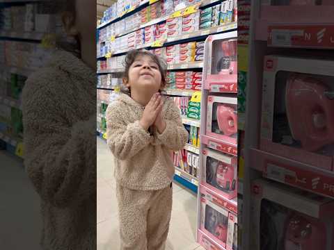 شوفو شو اشتريت لشوشا زعلت بدها كلهم  