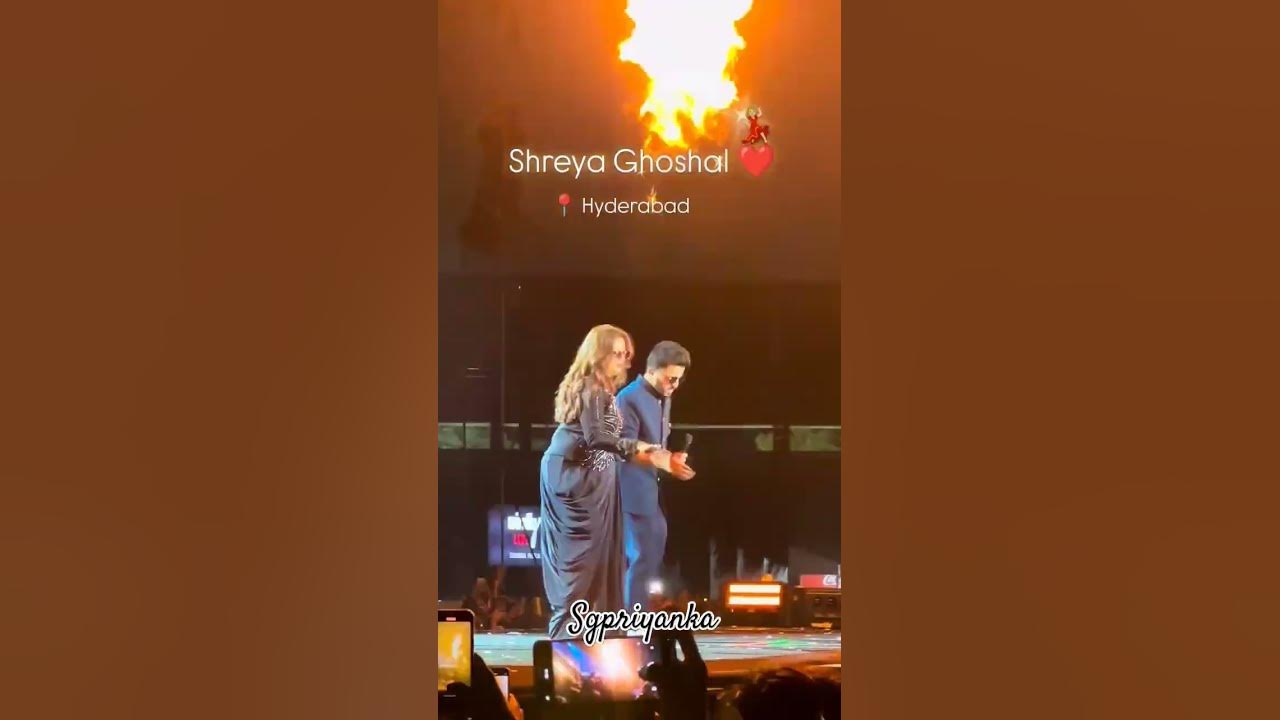 Her Expression 🔥❤️ shreya Ghoshal live in Hyderabad😇 #shreyaghoshallive #shreyaghoshalconcert #love