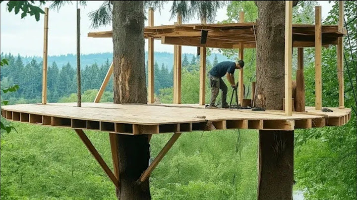 Construire une CABANE SECRÈTE dans les Arbres en Pleine Forêt - du Début à la Fin