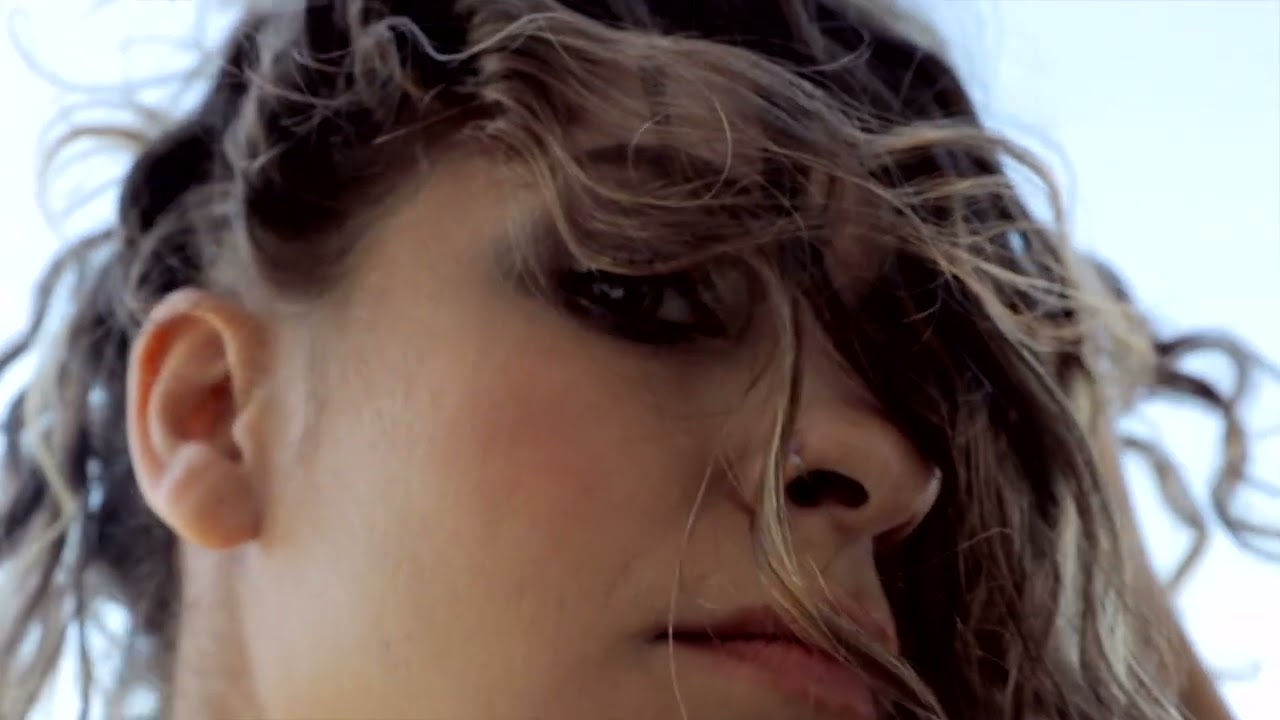 Julia Vargas - Tu (Clipe Oficial)