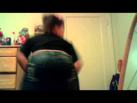 KARAH N HER ASS SHAKING - YouTube