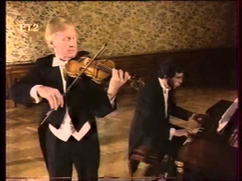 "Wolfgang Amadeus Mozart": "Violin Sonata in A" K. 526