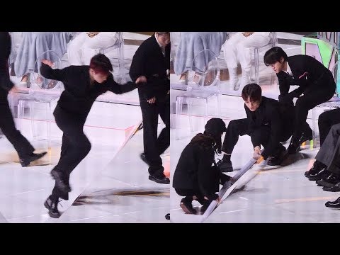 스태프 도와주는 방탄소년단 정국 직캠 BTS JungKook fancam by Spinel