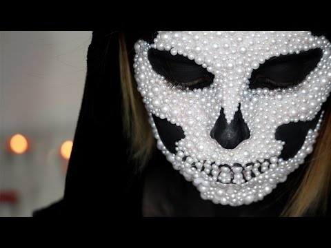 Video: Jak docílíte toho, aby vám halloweenská maska seděla na obličej?