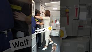 Air hostess closing the door 😱🥰| flight Crew members 🫣|ladies and jents❤️| #flightattendant#crewlife