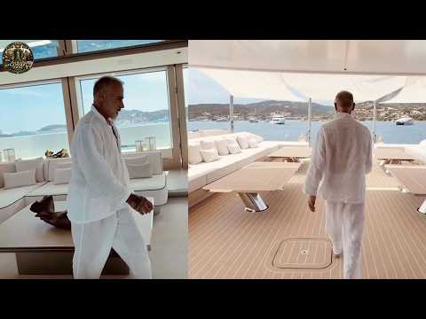 Video Il superyacht 'MY Genie Blu' di Gianluca Vacchi ormeggiato a Monopoli