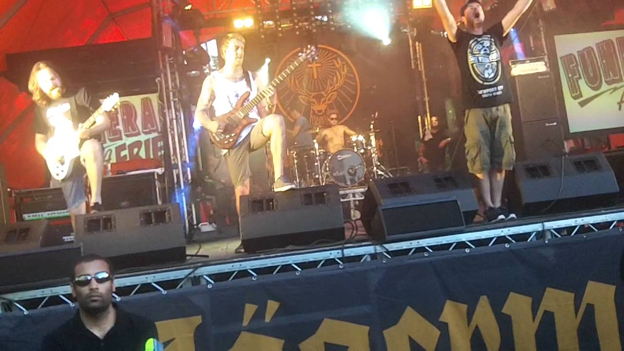 Funeral For a Friend Escape Artists Never Die Slamdunk South YouTube