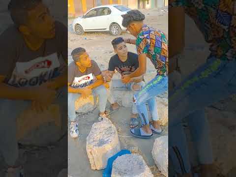 مهرجان احكى وقول الي لقلبك ثلاثه صحاب من صغارهم زمايل 
