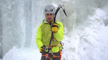 Hitchhiker for ice climbing movement