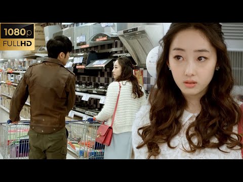 FULL| Careless girl accidentally took CEO's shopping cart but he fell for her for the first sight!!