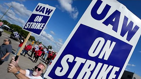 General Motors, Stellantis announce layoffs, adding tensions to UAW strike