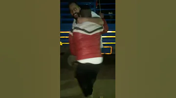 صاحبي وحبيبي الرجوله والجدعنه لو عجبك الفيديو دوس لايك 