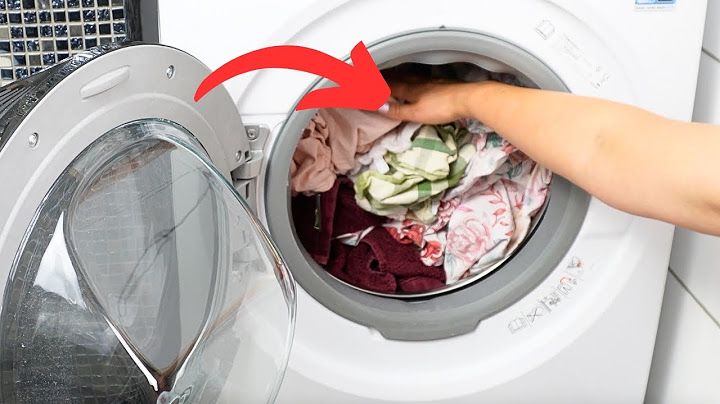Wash your clothes better for less – laundry hack that saves money!