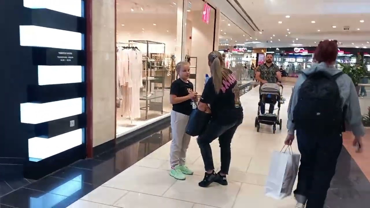 Болгария,  София, самый большой мол "Paradise center".