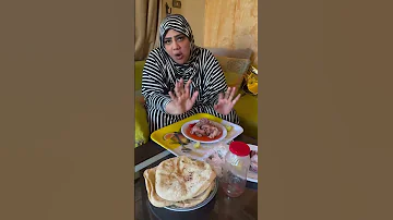 شوفو ام سجدة القمر هي وبتاكل فسيخ ام مكة ف الساحل فسيخ ام مكه 