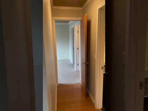 Modern, sleek condo tour in desirable Rose City Park neighborhood in Portland #pnw #pdx #hometour