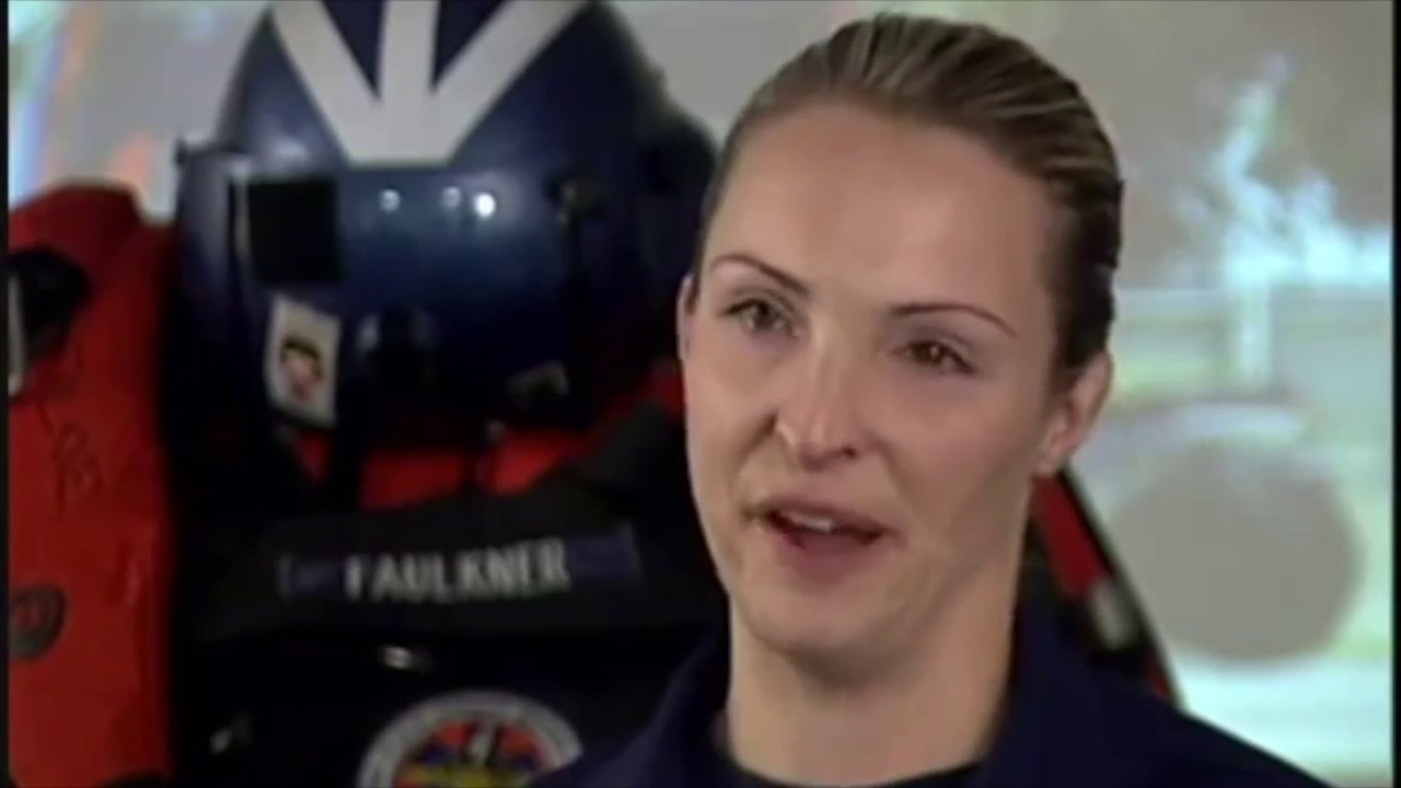 Female Coast Guard Rescue Swimmers Take A Stands In History YouTube