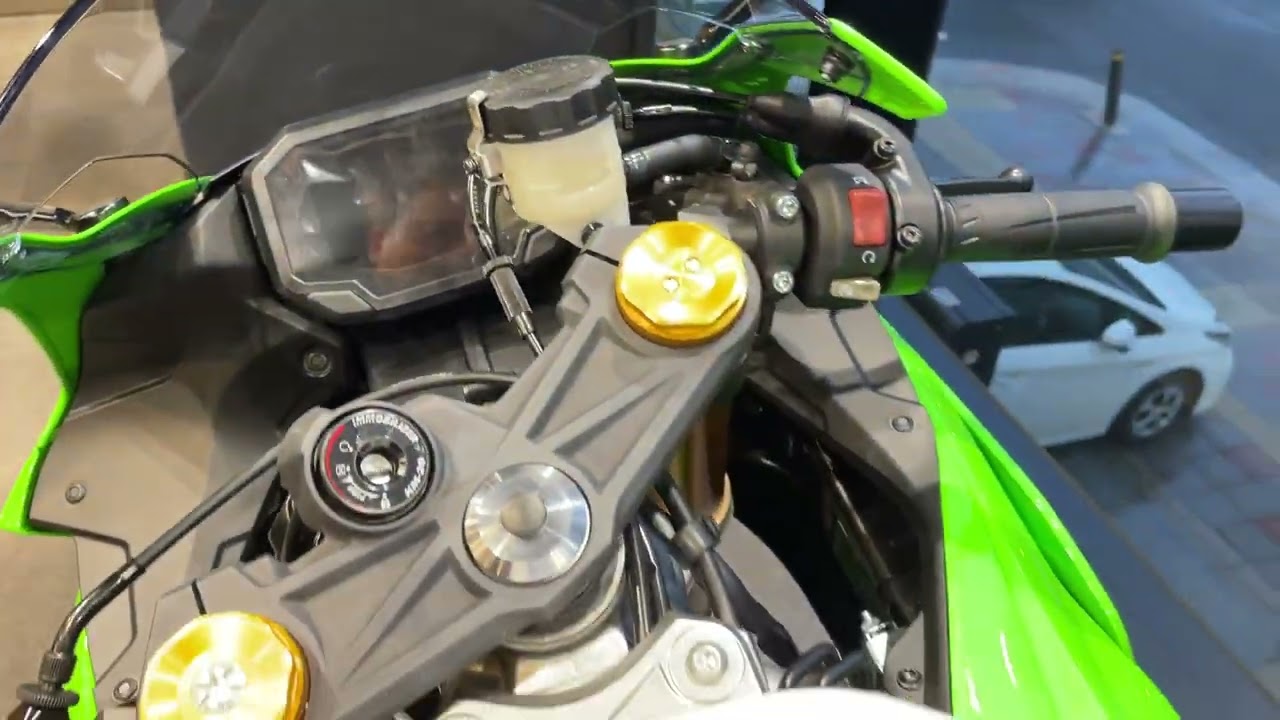 ZX-6R 40周年記念車 カラーリング良い！KAWASAKI - YouTube