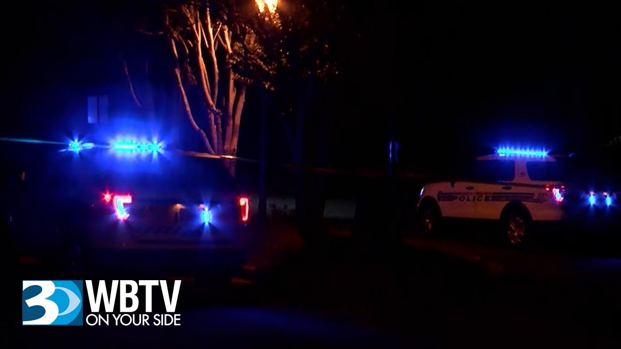 Police Investigating Deadly Crash In North Charlotte - YouTube
