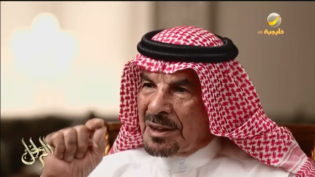 الراحل معالي الشيخ "ناصر بن عبدالعزيز الشثري" كان يسير على قدميه مسافة 7كم ليصلي بنا الجمعة