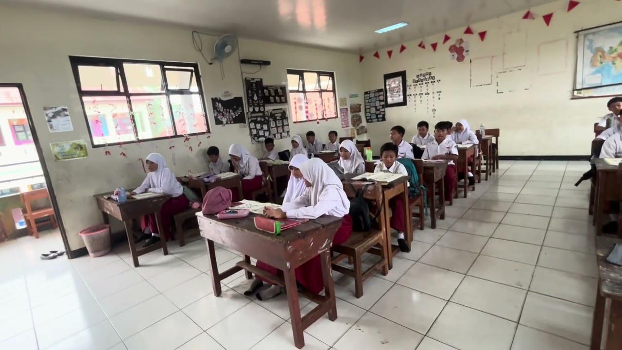 Potong bebek angsa kelas 5B 