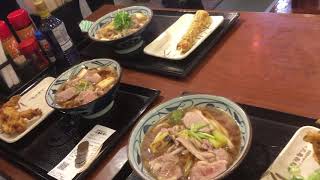 【丸亀製麺鴨ネギうどん】で鴨ネギ体験は【半額セール】で満員温冷御礼でご馳走さま〜 丸亀製麺登別店だよ