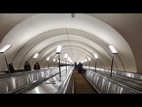 Moscows deepest metro station has Europe's longest escalators. What's its name?