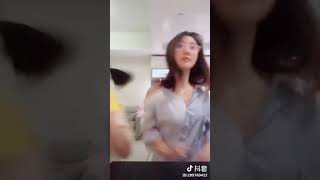 『TIkTok China』邢菲 Xing Fei 《Put your head on my shoulder 2019 致我们暖暖的小时光 2019》