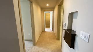 B2 Floor Plan 985 sf